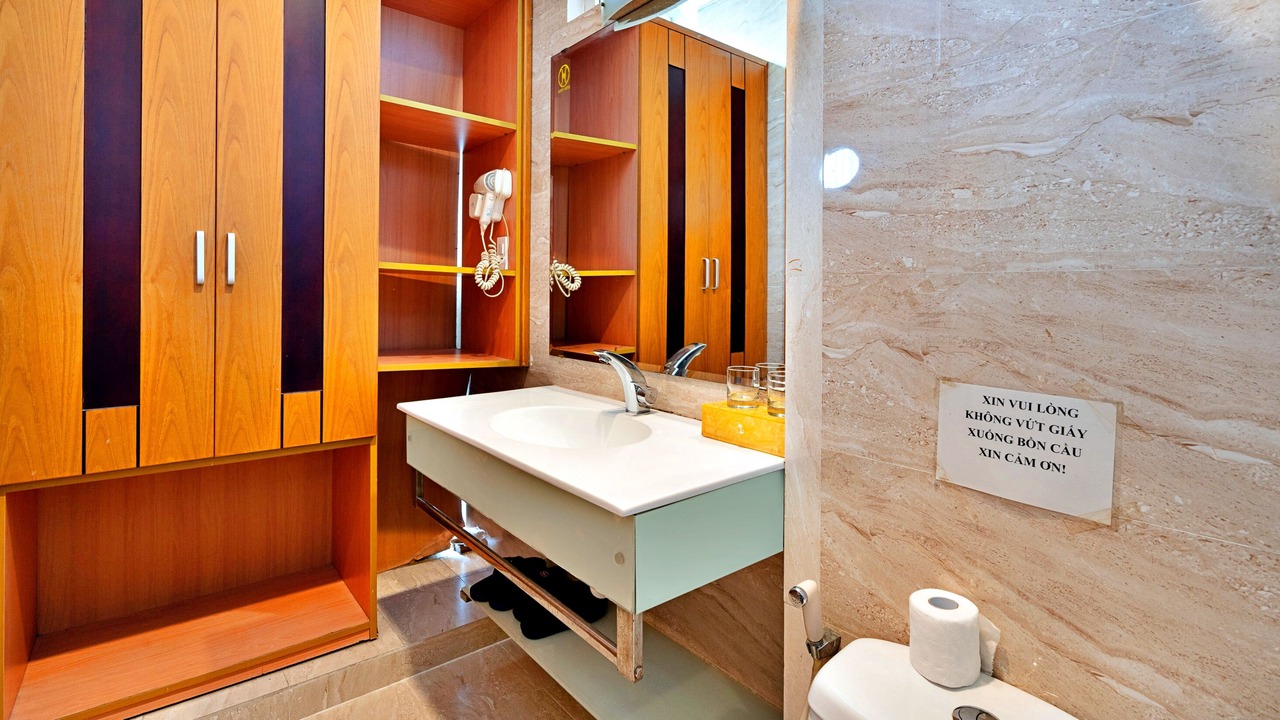 Photo of Bathroom in District 10