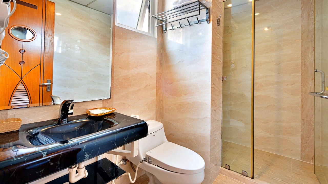 Photo of Bathroom in District 10