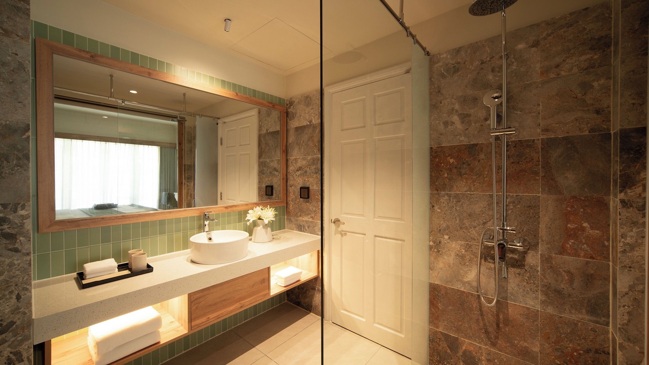 Photo of Bathroom in Cua Đai