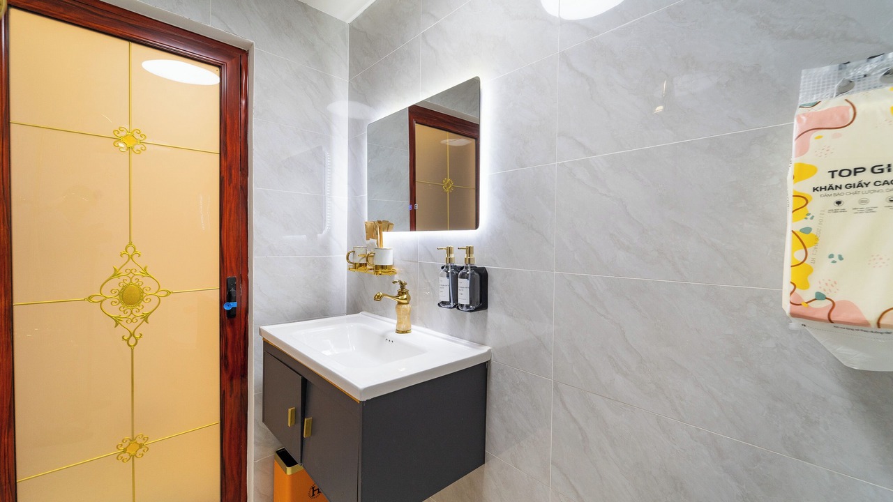 Photo of Bathroom in Nguyen Thai Binh