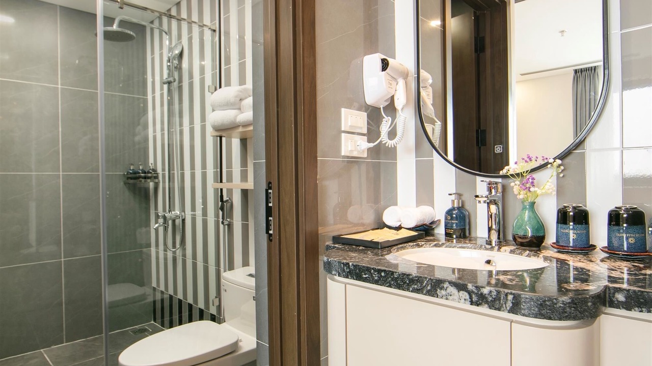 Photo of Bathroom in Hang Buom