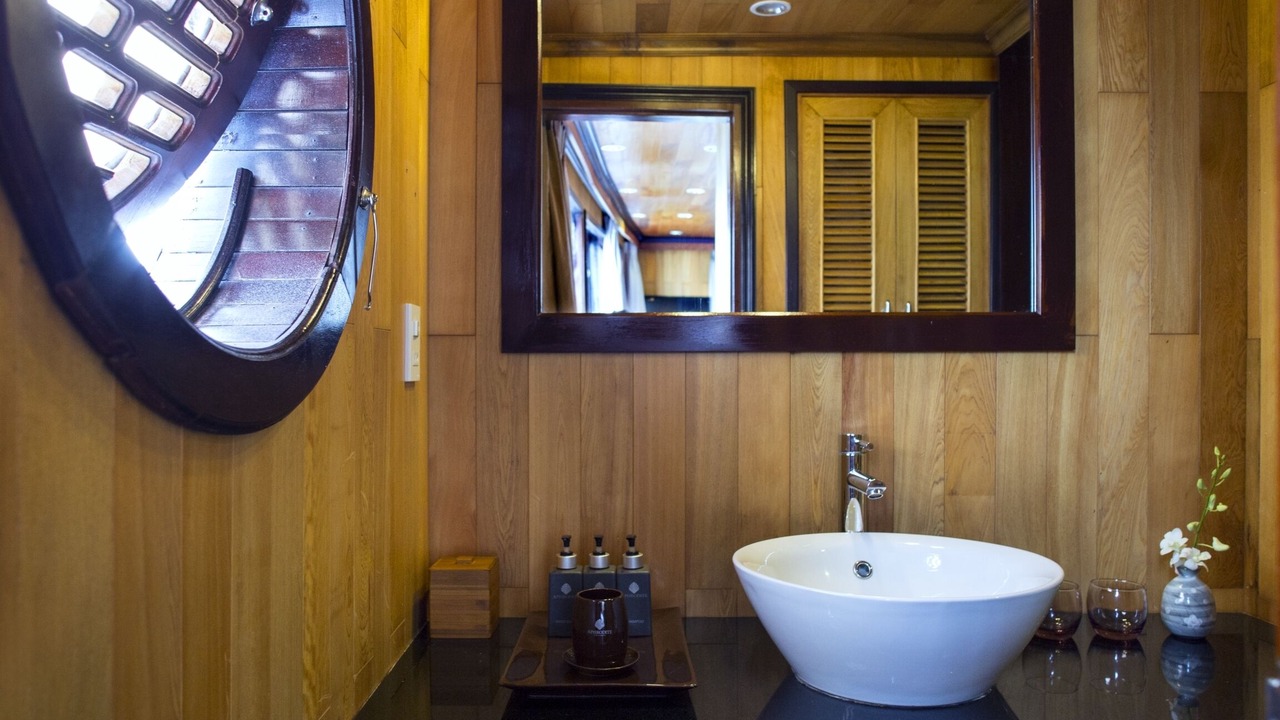 Photo of Bathroom in Bai Chay
