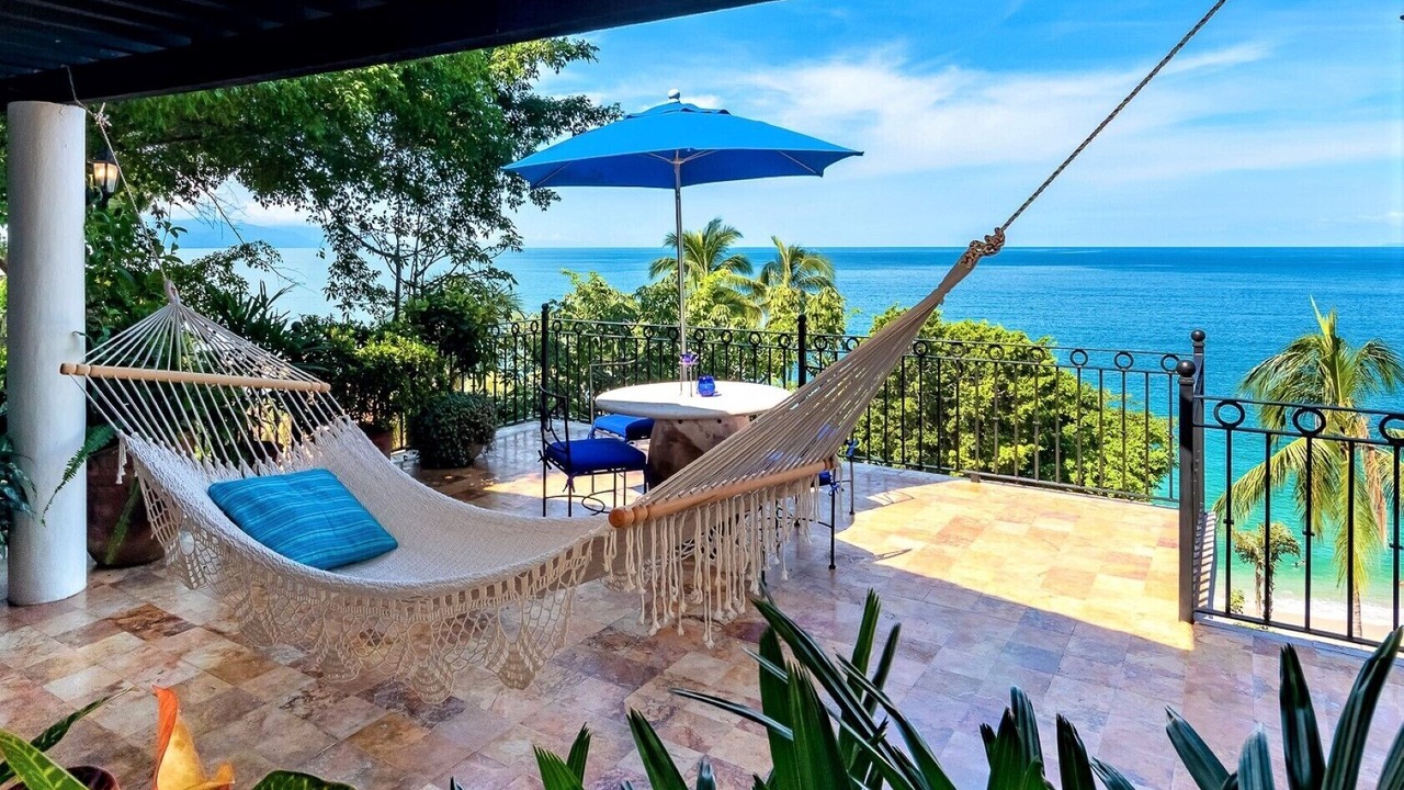 Photo of Patio Balcony in South Shore Hotel Area