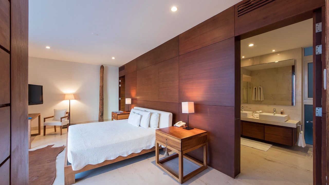 Photo of Bedroom in South Shore Hotel Area