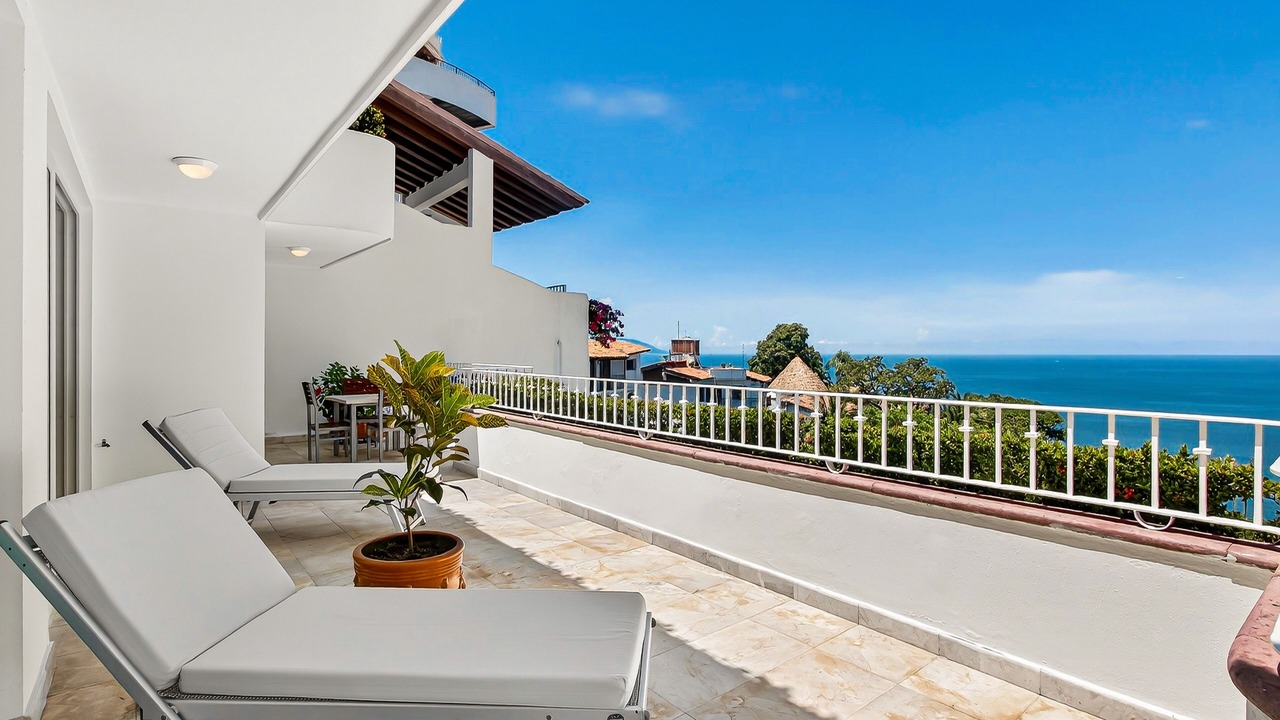 Photo of Patio Balcony in Conchas Chinas