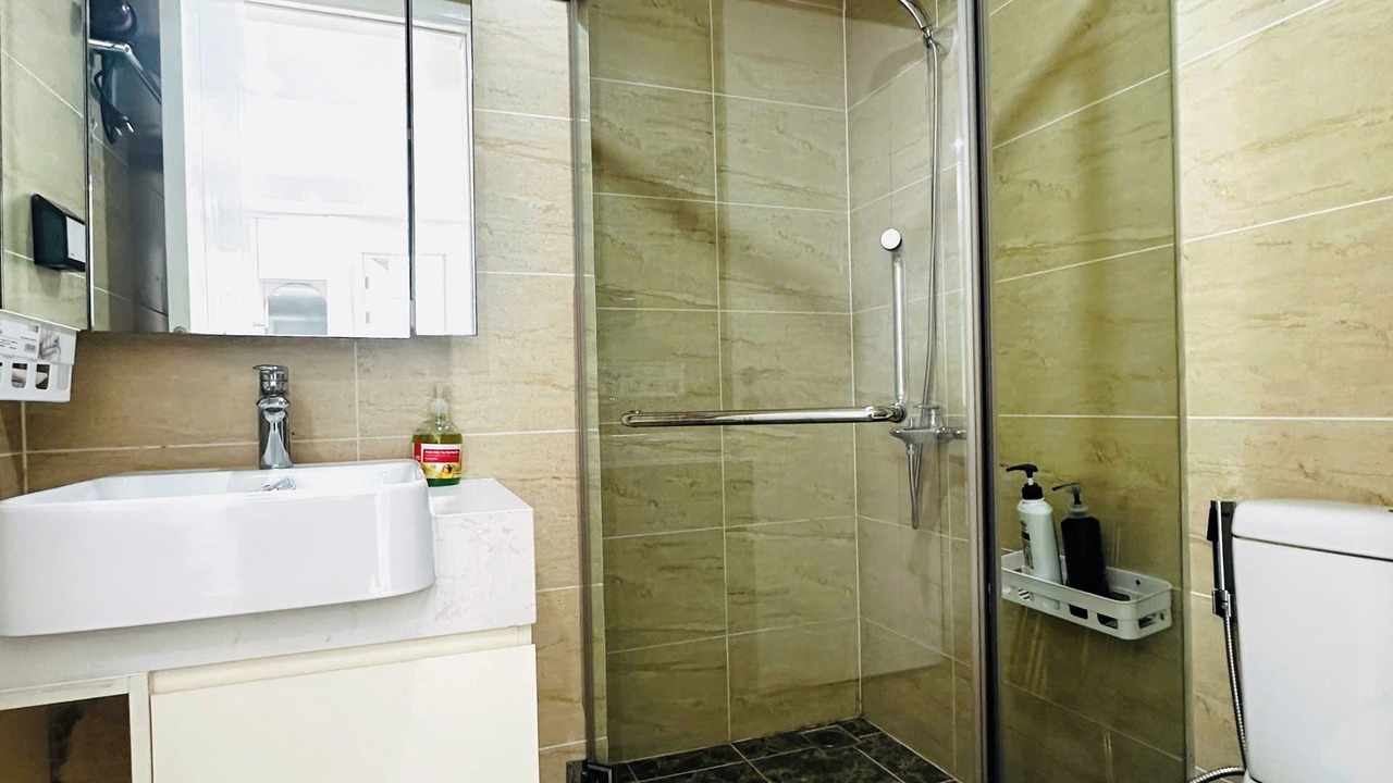 Photo of Bathroom in Trung Hoa Nhan Chinh