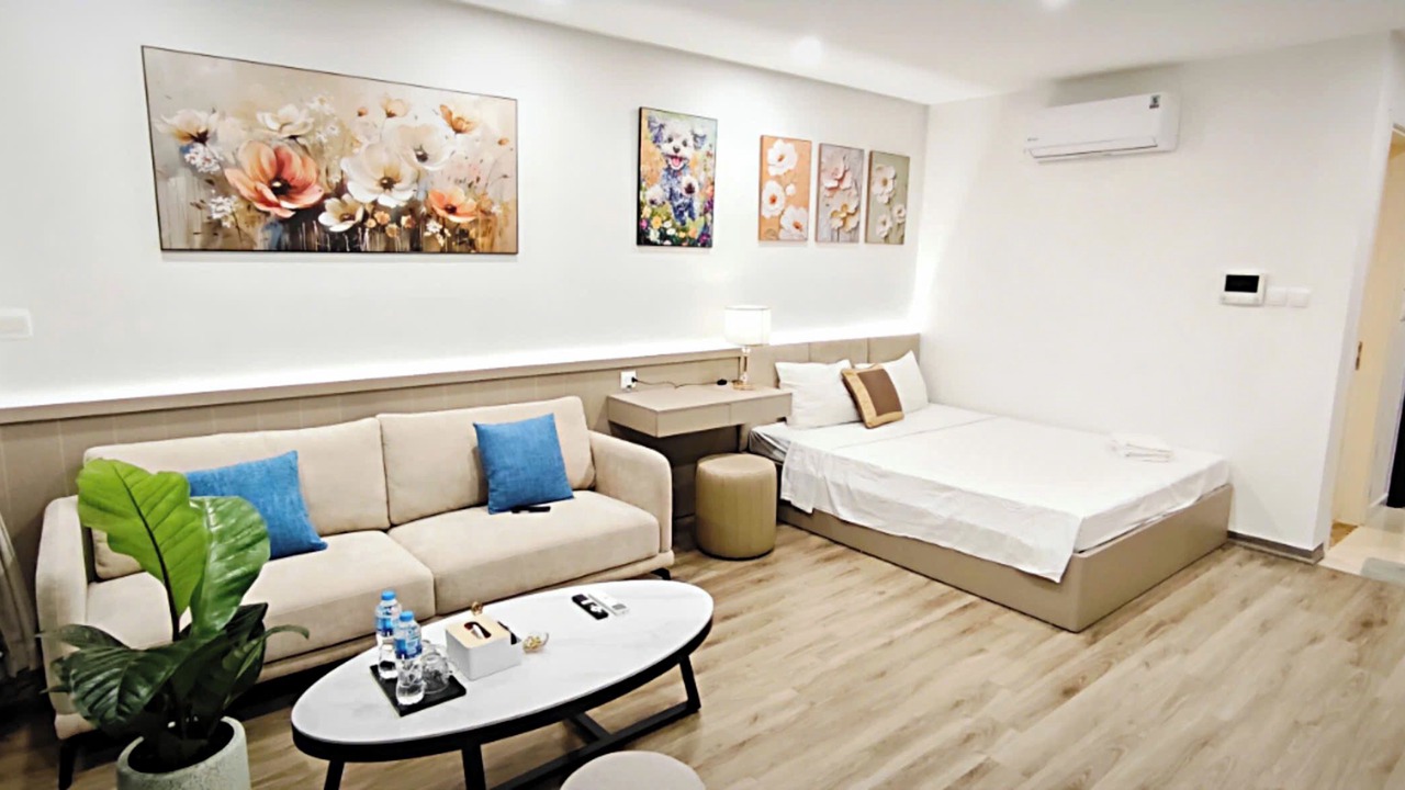 Photo of Bedroom in Trung Hoa Nhan Chinh