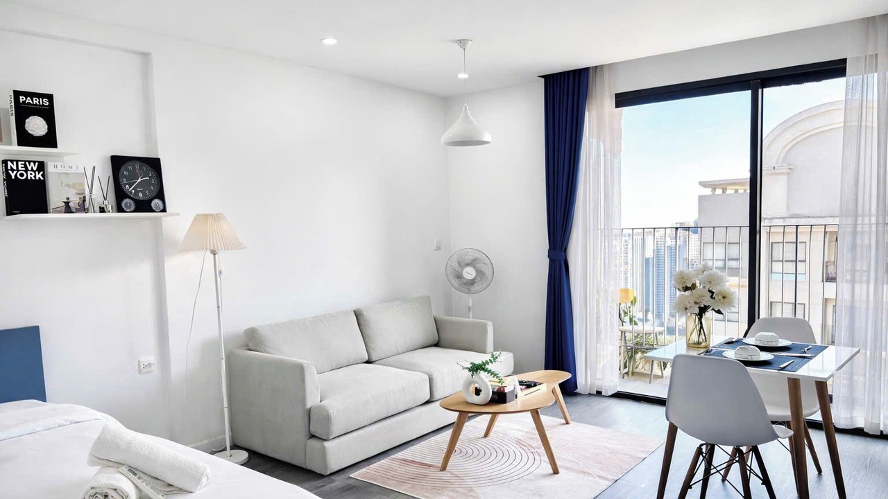 Photo of Bedroom in Trung Hoa Nhan Chinh