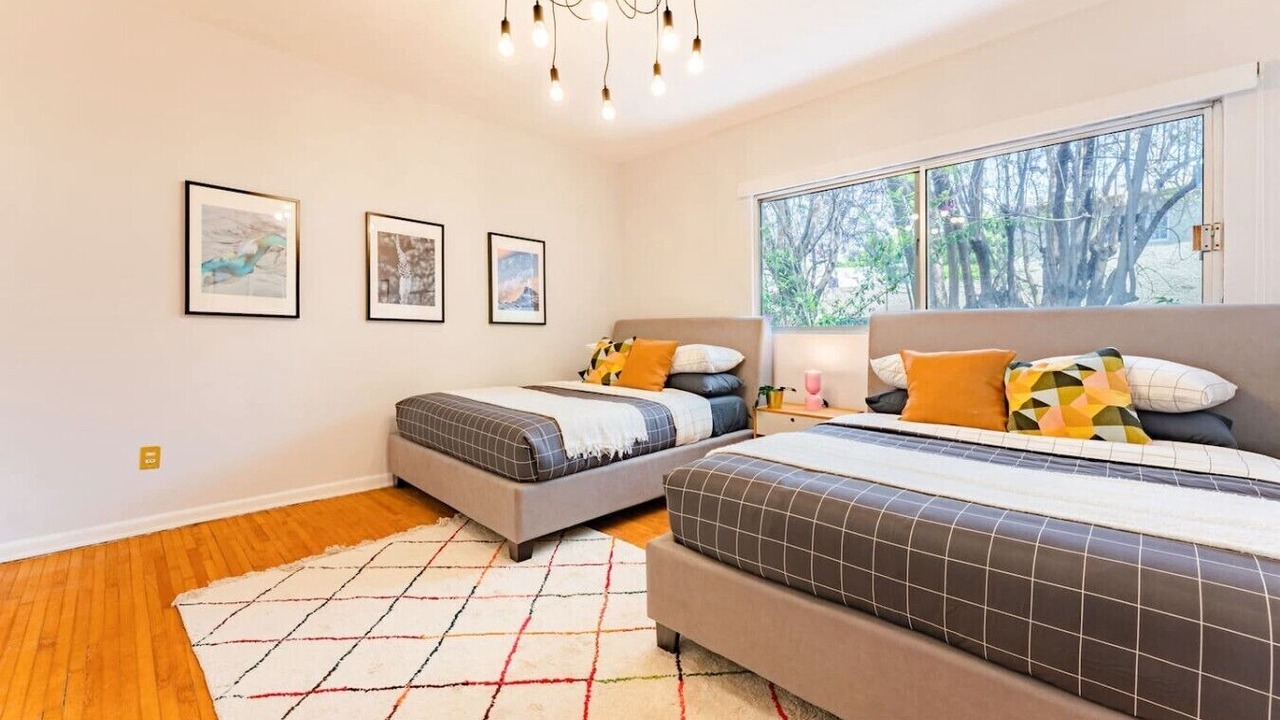 Photo of Bedroom in Anahuac