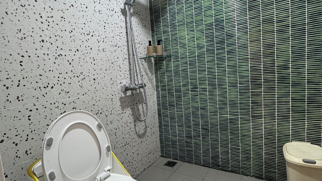 Photo of Bathroom in Old Quarter