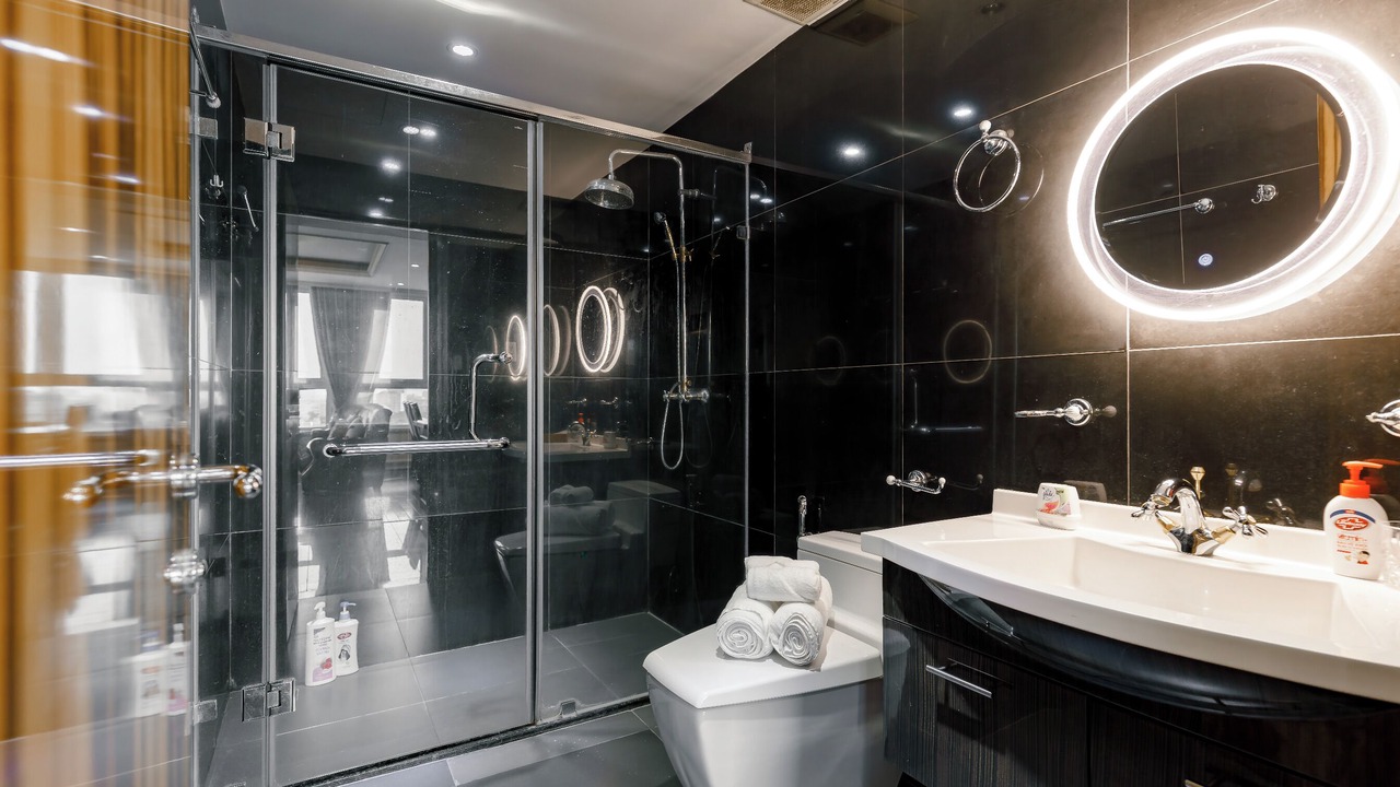 Photo of Bathroom in Phuong 6