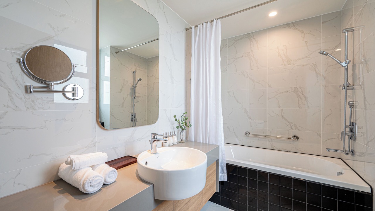 Photo of Bathroom in Phuong 1