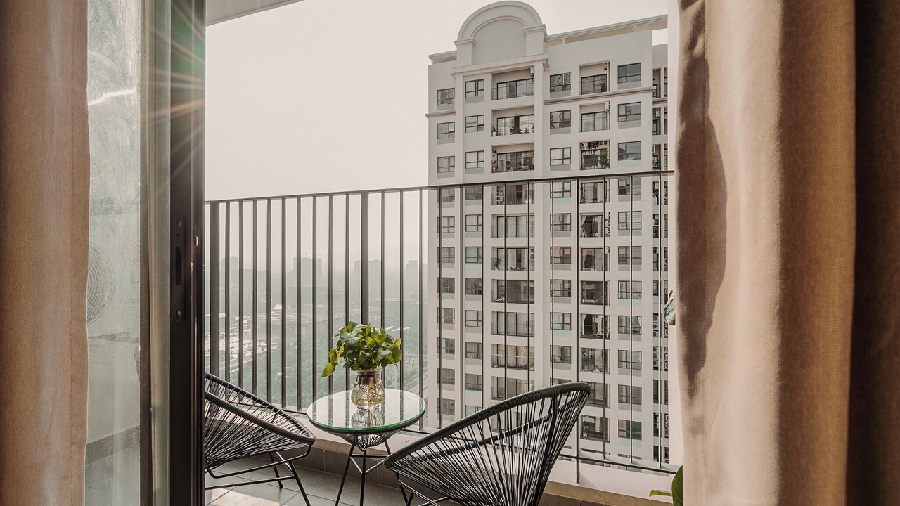 Photo of Patio Balcony in Trung Hoa Nhan Chinh
