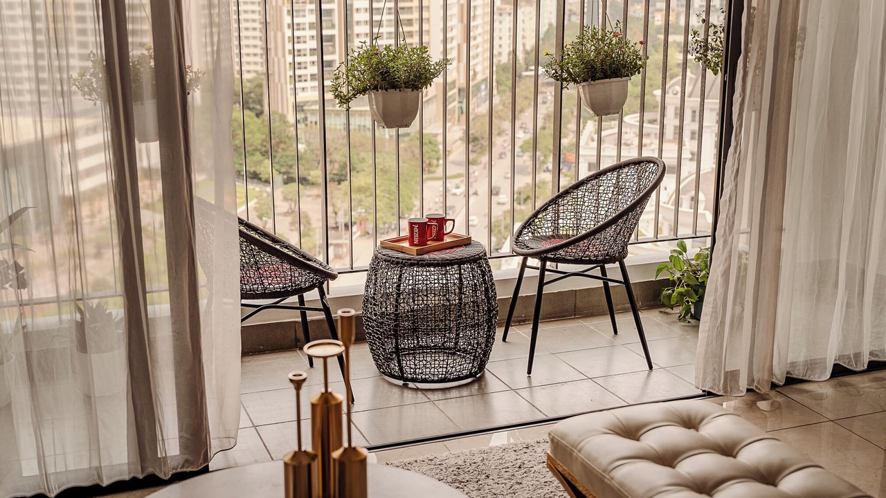 Photo of Patio Balcony in Trung Hoa Nhan Chinh