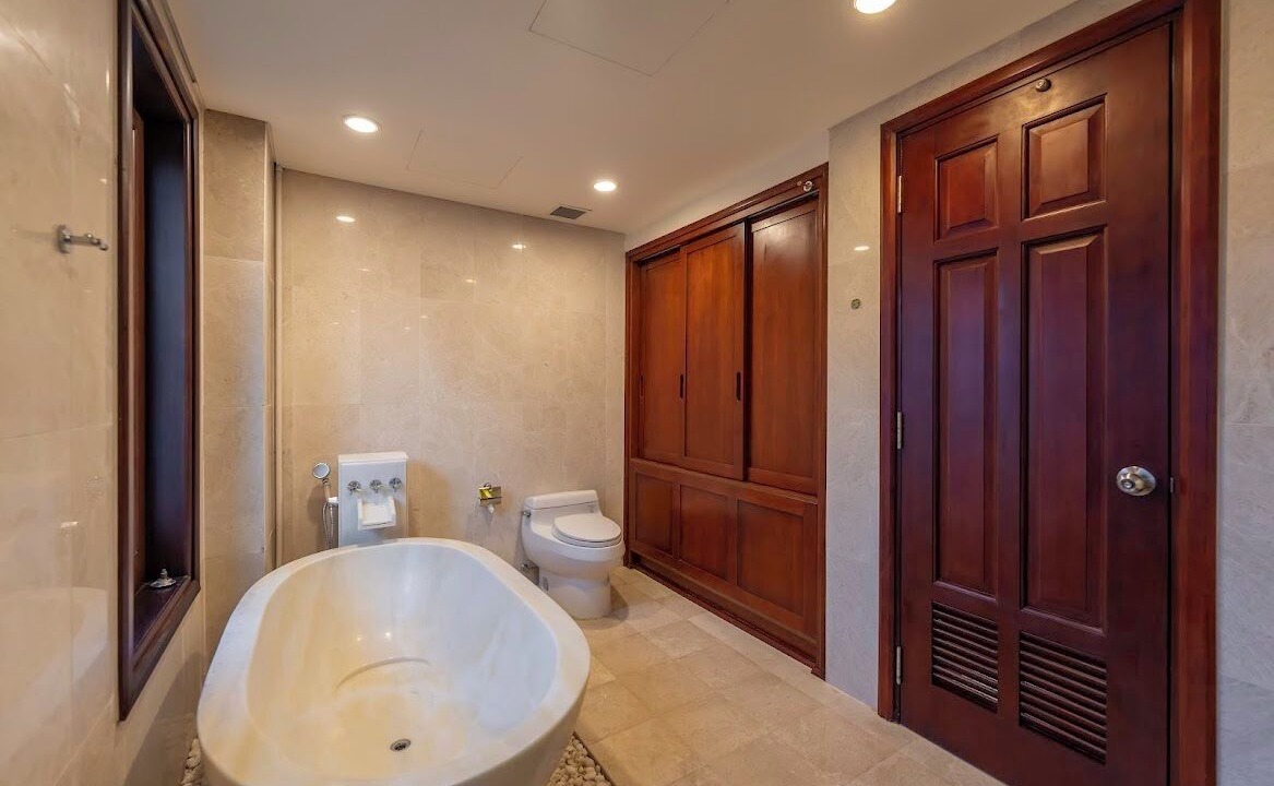 Photo of Bathroom in Ngu Hanh Son