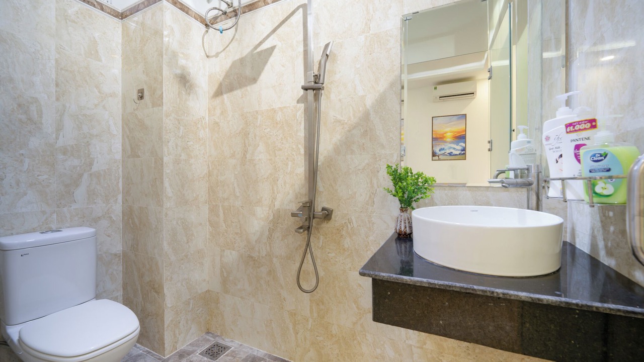Photo of Bathroom in Ngu Hanh Son