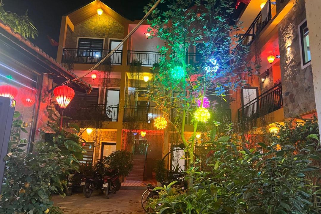 Photo of Others in Hoa Lu