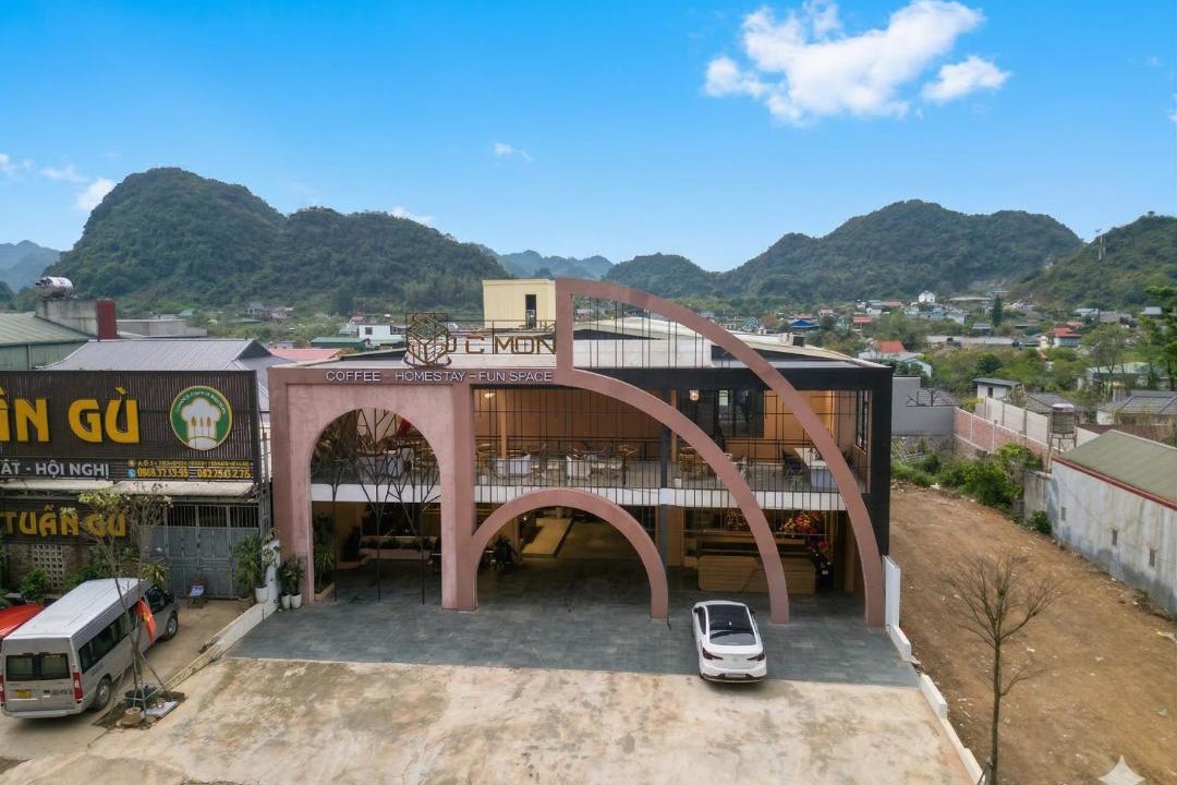 Photo of Buildings in Moc Chau