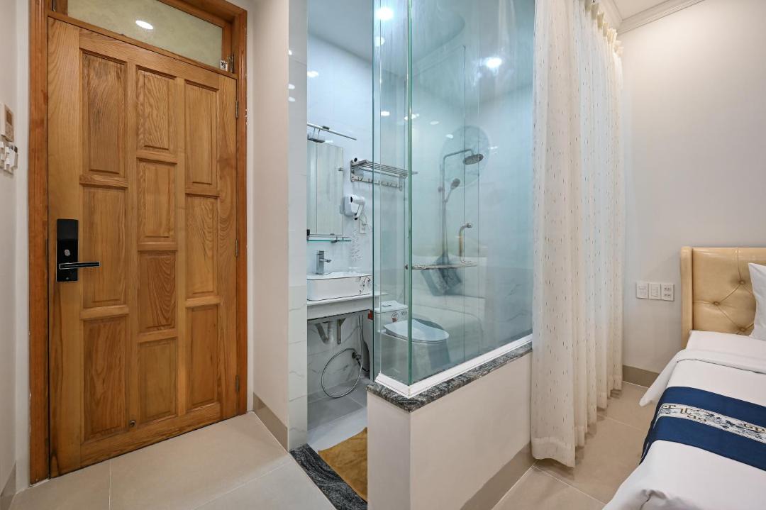 Photo of Bathroom in District 10