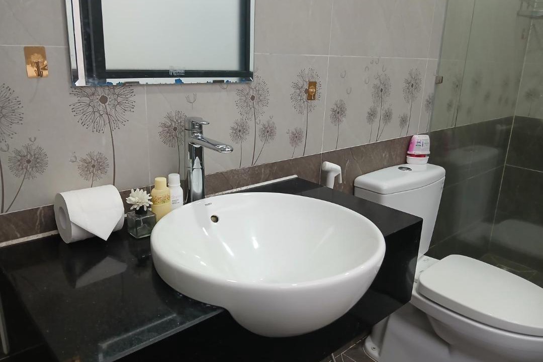 Photo of Bathroom in District 9