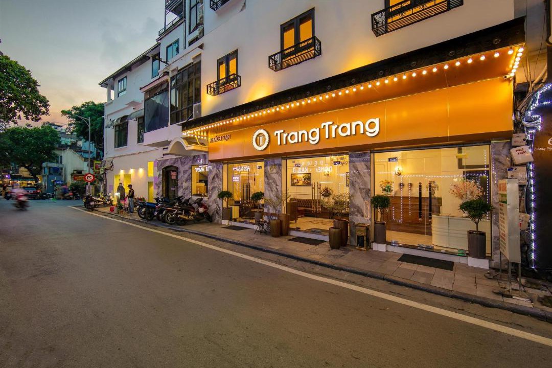 Photo of Others in Hang Buom
