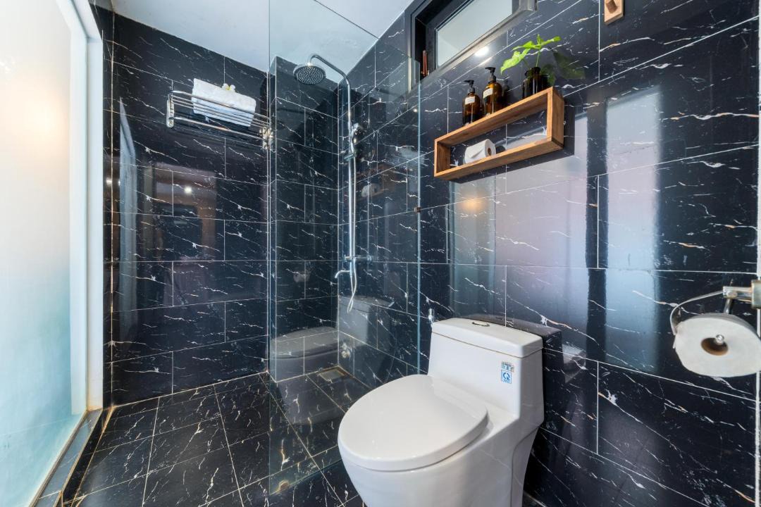 Photo of Bathroom in Cua Đai