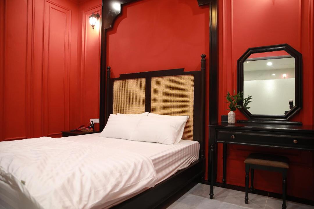 Photo of Bedroom in Trung Hoa Nhan Chinh