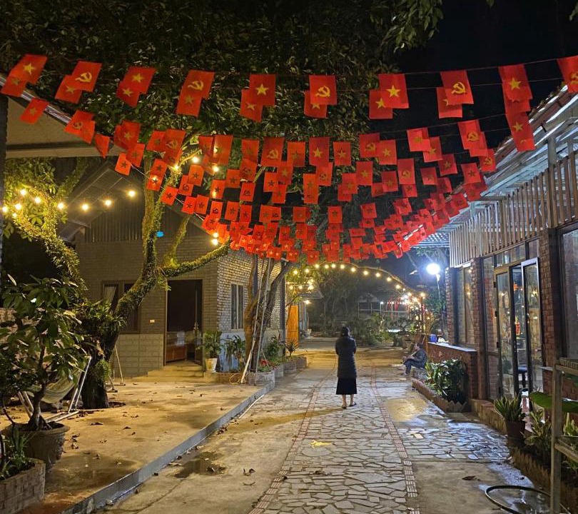 Photo of Others in Hoa Lu