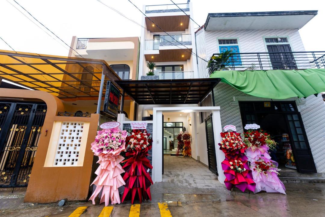 Photo of Others in Hue
