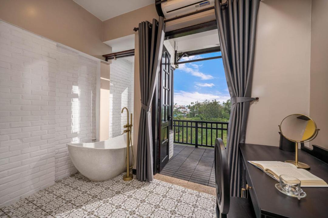 Photo of Bathroom in Cam Pho