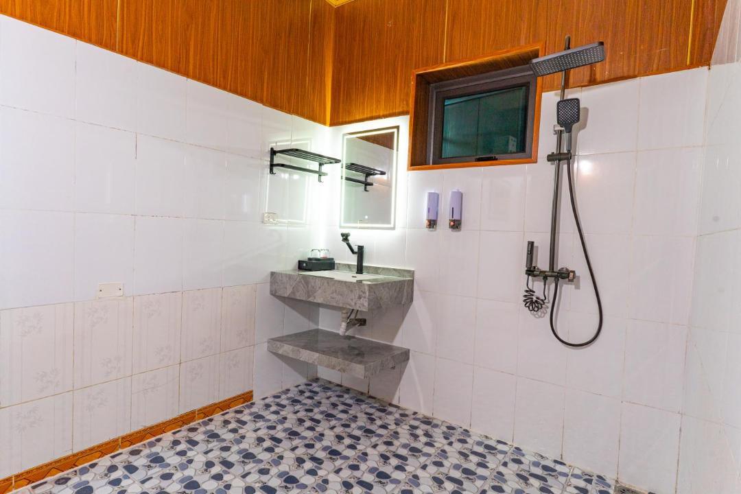 Photo of Bathroom in Hoa Lu