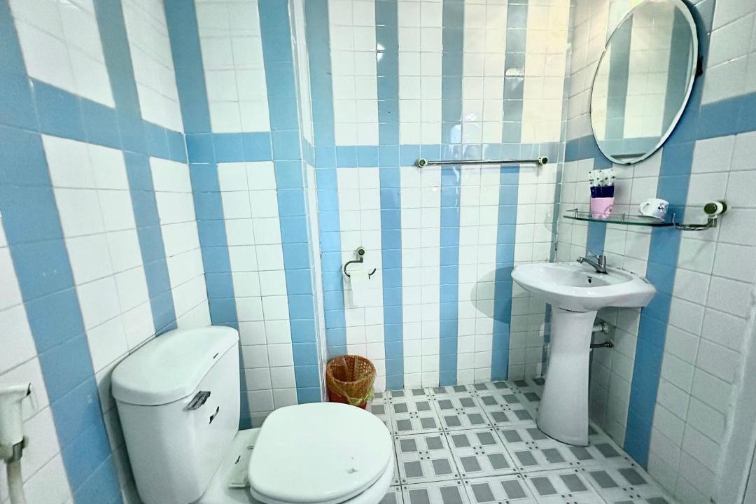 Photo of Bathroom in District 10