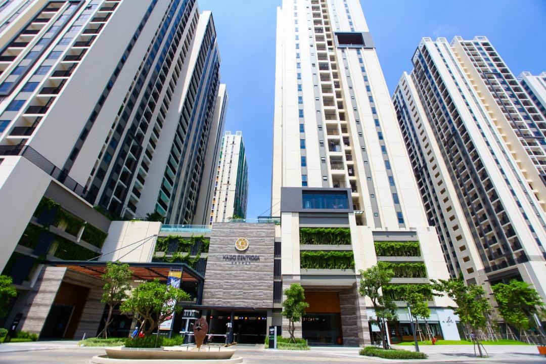 Photo of Buildings in District 10