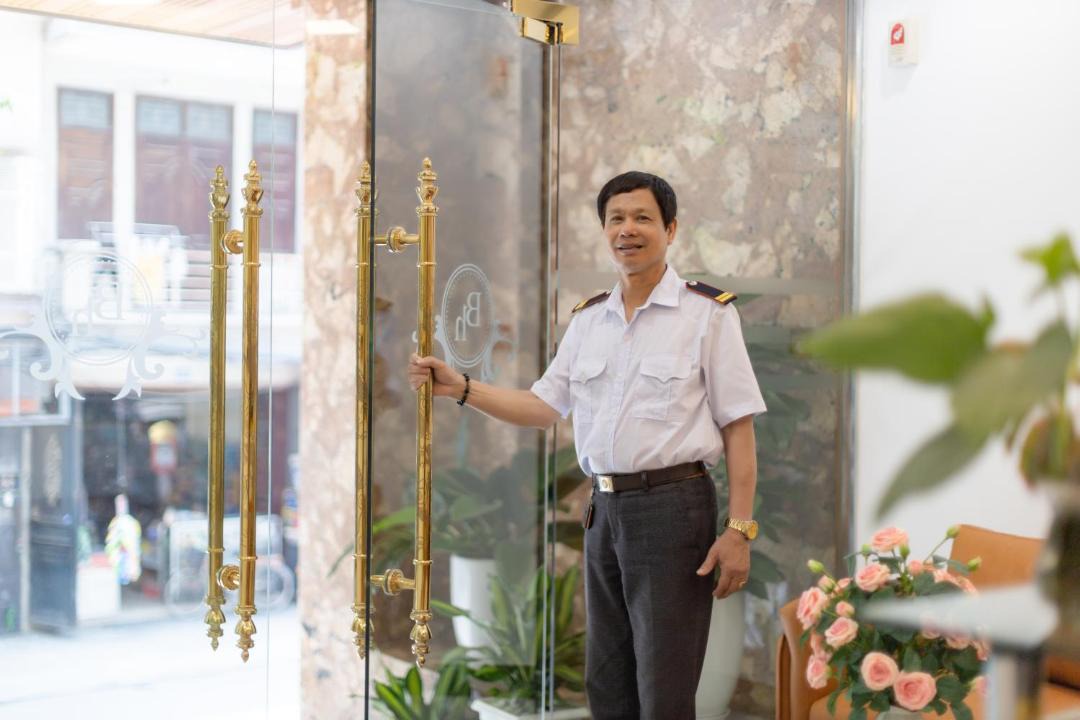 Photo of Others in Dich Vong Hau