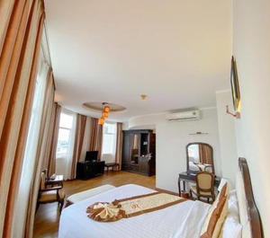 Hoa Binh Hotel 
