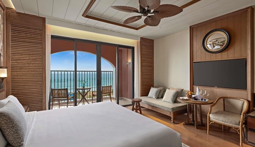 Deluxe Room, 1 King Bed, Sea View