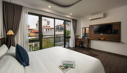 Connecting Suite with Balcony