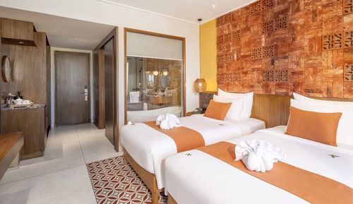 Deluxe Single Room, Multiple Beds, Balcony, City View