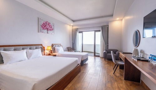 Executive Triple Sea View