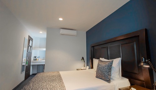 Standard Room, 1 Queen Bed, Non Smoking