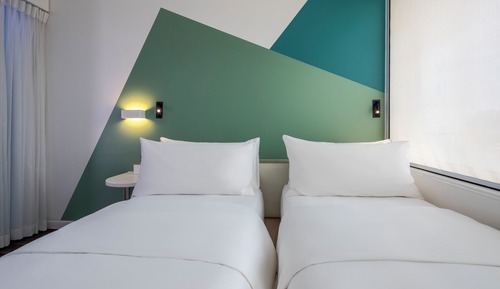 Room, 2 Twin Beds, Bay View
