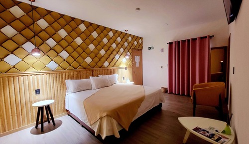 Premium Room, 1 King Bed
