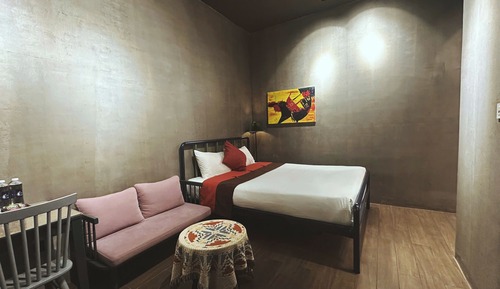 Basic Double Room, 1 Queen Bed
