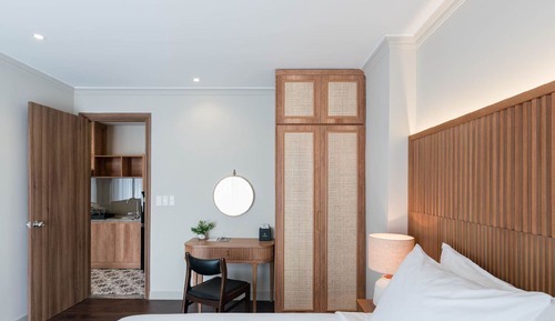 Executive Studio Suite