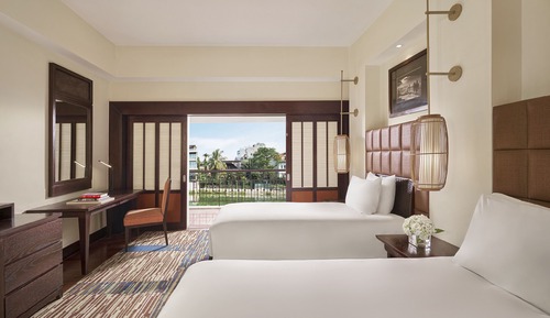 Classic Room, 2 Twin Beds, City View, Overwater