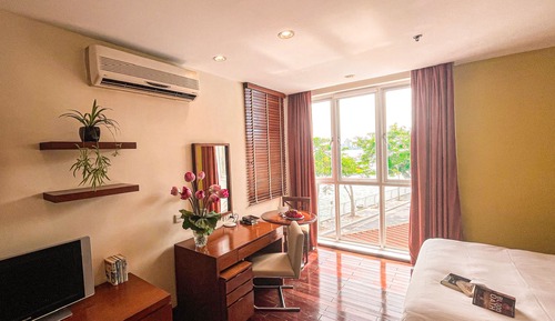 Executive Studio
