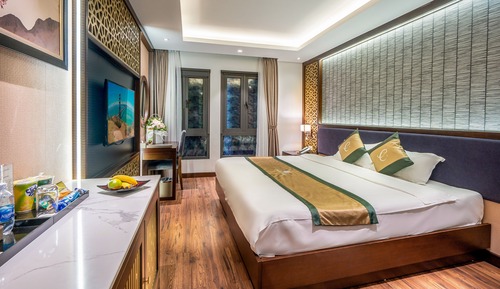 Deluxe Twin Room, Shower Only - Breakfast Included