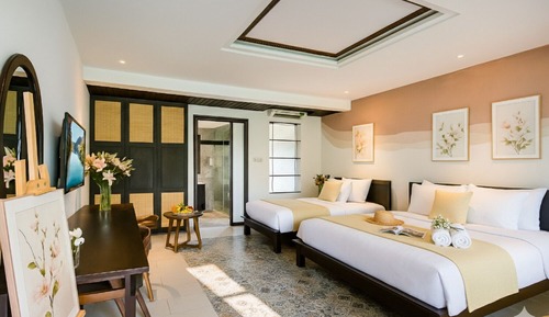 Family Room, Pool View