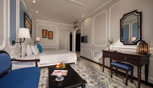 Family Triple Room, Multiple Beds, Bathtub, City View