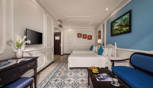 Deluxe Twin Room, Bathtub, City View